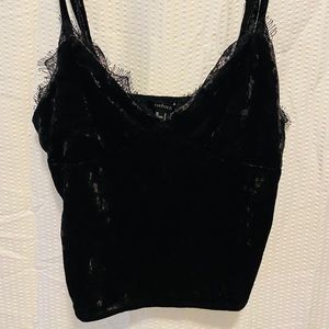 𝗙𝗼𝗿𝗲𝘃𝗲𝗿 𝟮𝟭 𝘃𝗲𝗹𝘃𝗲𝘁 𝘁𝗮𝗻𝗸 𝘁𝗼𝗽